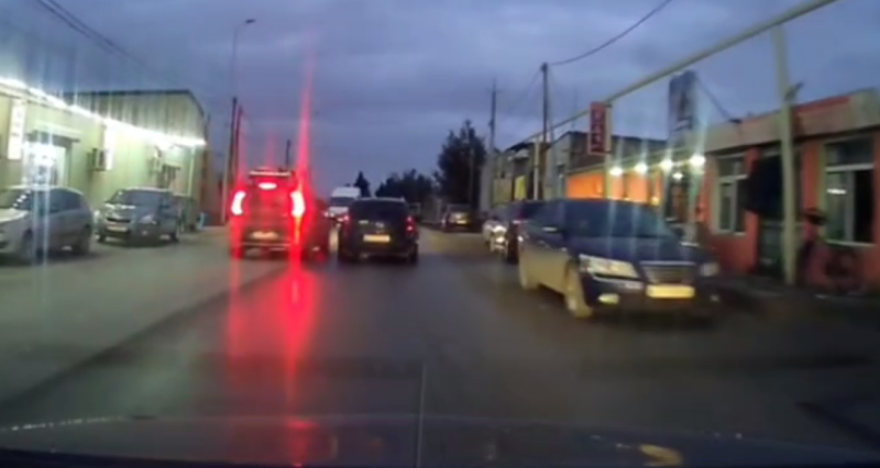 Bakıda sürücü insanların həyatını heçə saydı - ANBAAN VİDEO