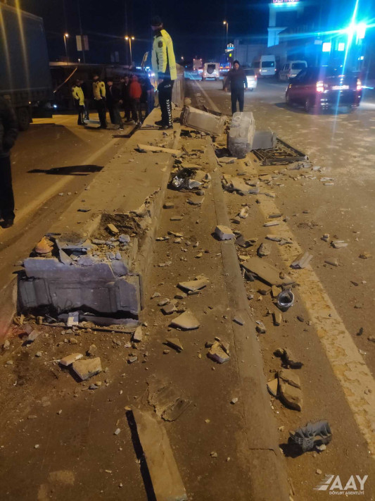 Qəza zamanı yol təsərrüfatına ziyan dəyib - FOTO