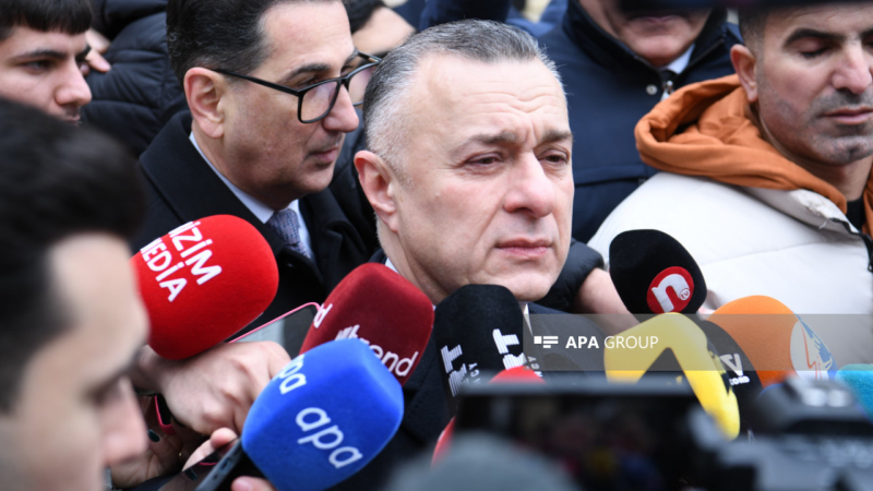 Səhiyyə naziri diplomsuz plastik cərrahlardan DANIŞDI