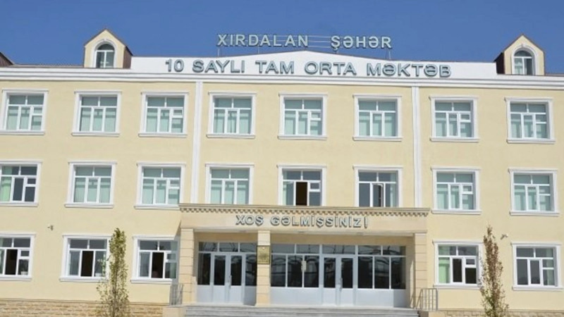 Xırdalan məktəbində şagirdi döyüblər? 
