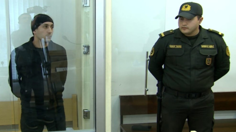 Başqa kişi ilə şəkillərini tapdı, 11 bıçaq zərbəsi ilə öldürdü - MƏHKƏMƏDƏN VİDEO