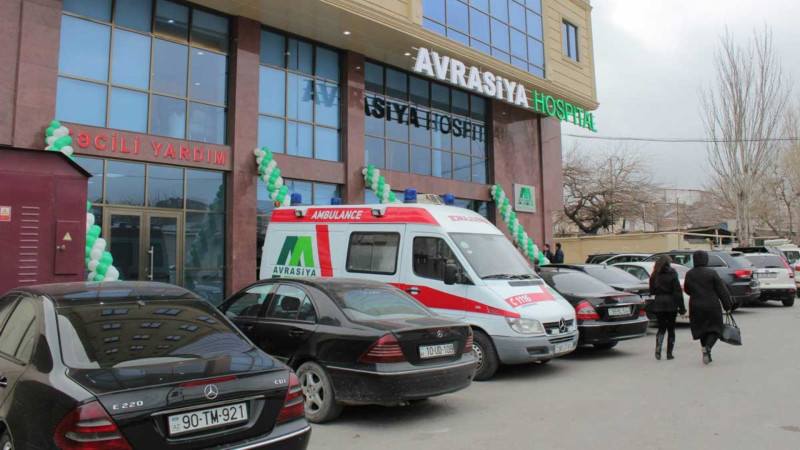 “Avrasiya Hospital”da lift qırıldı - Xəsarət alan var 