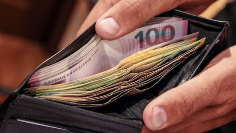 Bu şəxslərin maaşı 1300 manata çatır