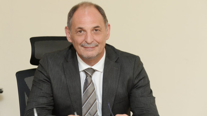 Nazir müavininin sənəd saxtakarlığı üzə çıxdı - FOTO 