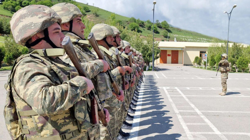 Əsgərlik yaşının azaldılması ilə bağlı qanun layihəsi QƏBUL EDİLDİ