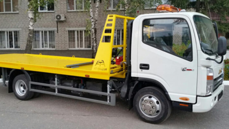 Bakıda evakuator yandı 