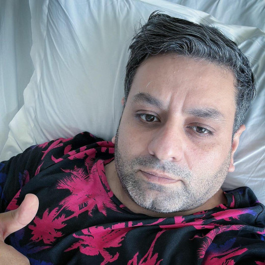 Tanınmış aktyor müalicəsi olmayan xəstəliyə tutulub