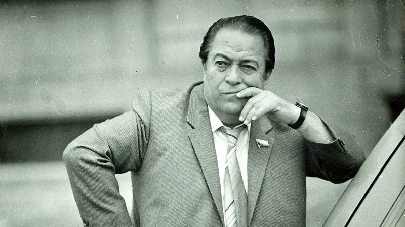 Rəşid Behbudovun doğum günüdür