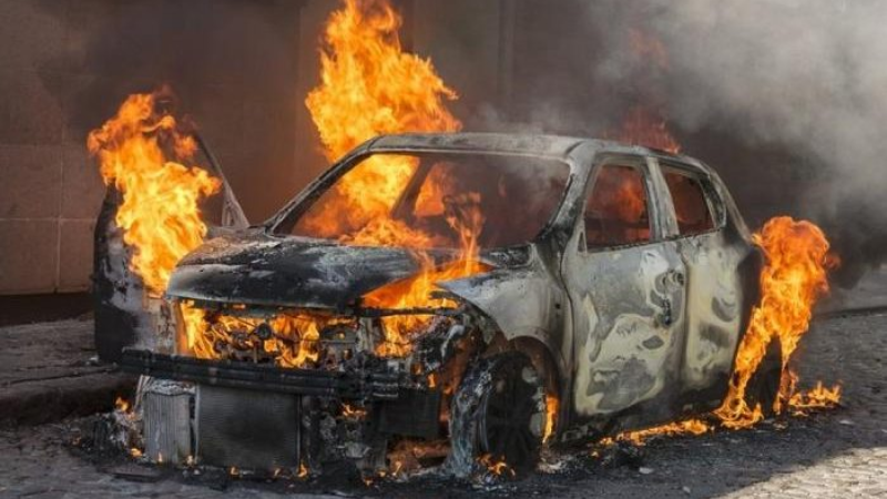 Bakıda Chevrolet Cruze yandı – ANBAAN GÖRÜNTÜLƏR