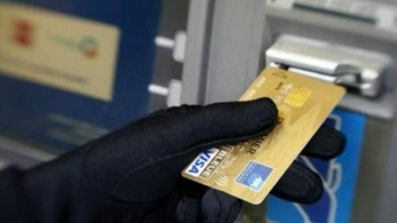 Bakıda bank kartından 6 min manat oğurlandı