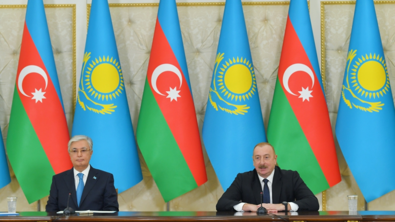 Prezident İlham Əliyev Tokayevə zəng edib, istintaqın gedişi müzakirə olunub
