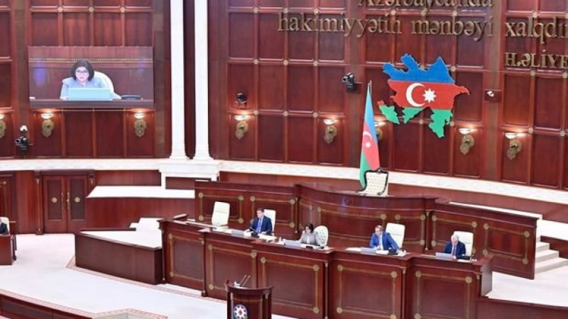 Siyasi partiyalara maliyyə yardımı artırılır