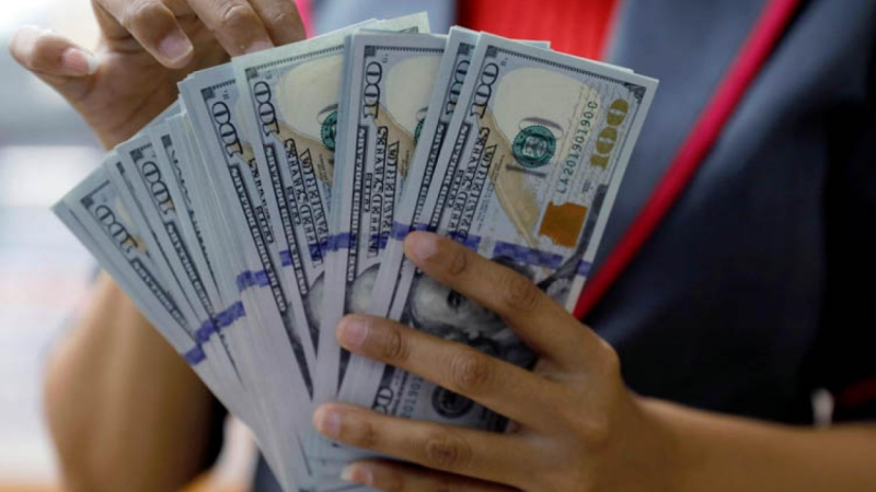 Bakı sakininin 60 min dolları dələduzluqla ələ keçirildi