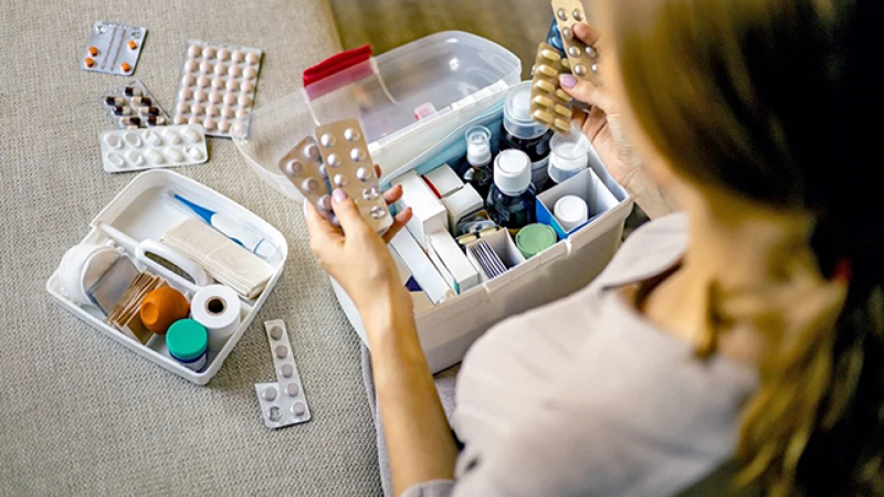 Dərmandan zəhərlənən qadın öldü