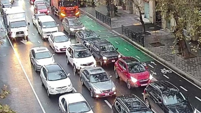 Bakıda tıxac olan yollar açıqlanıb – SİYAHI