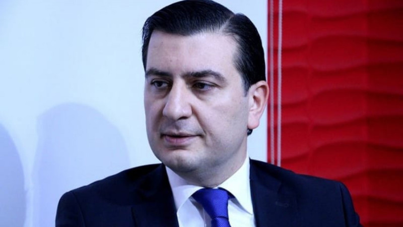 Politoloq Azər Qasımlı saxlanılıb