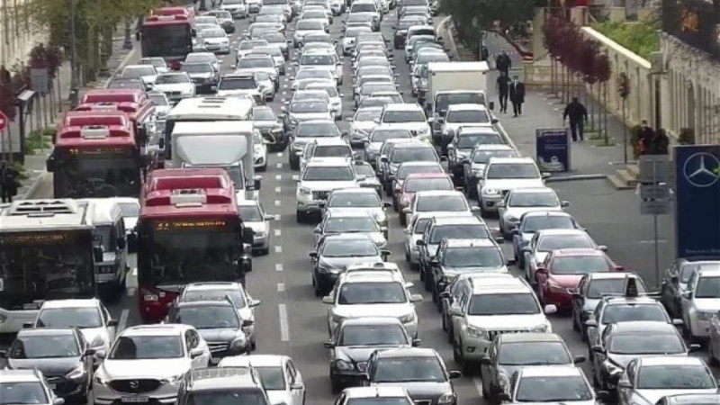 Hazırda Bakıda sıxlıq olan yollar - SİYAHI