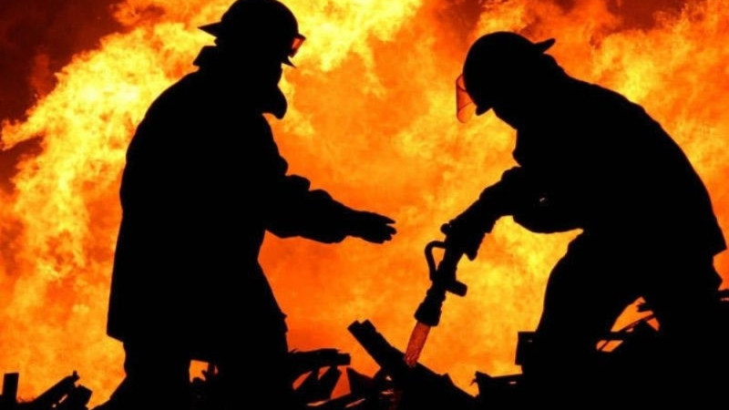 Bakıda mağaza yandı, işçilər təxliyə edildi - VİDEO