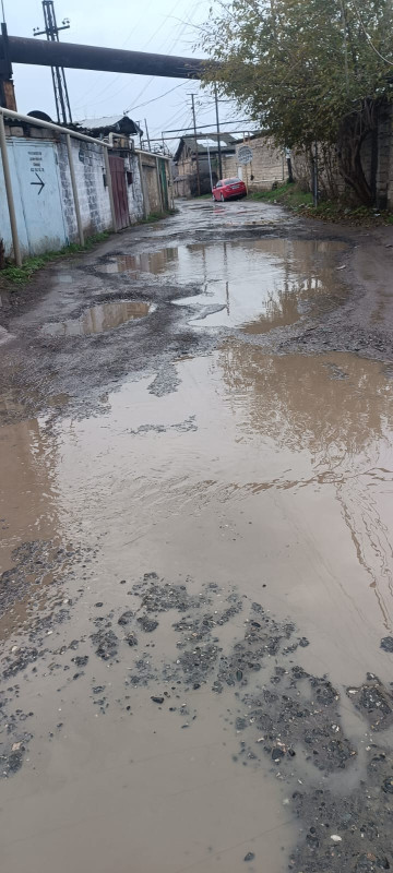 Yolları adı kimi abad yox, bərbad olan küçə - “Taksilər də gəlmir” - ŞİKAYƏT + FOTO