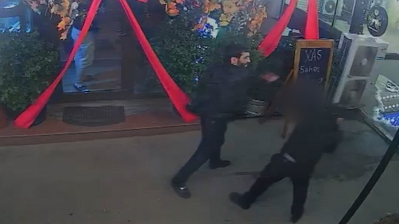 Bakıda restoranda soyğunçuluq - VİDEO