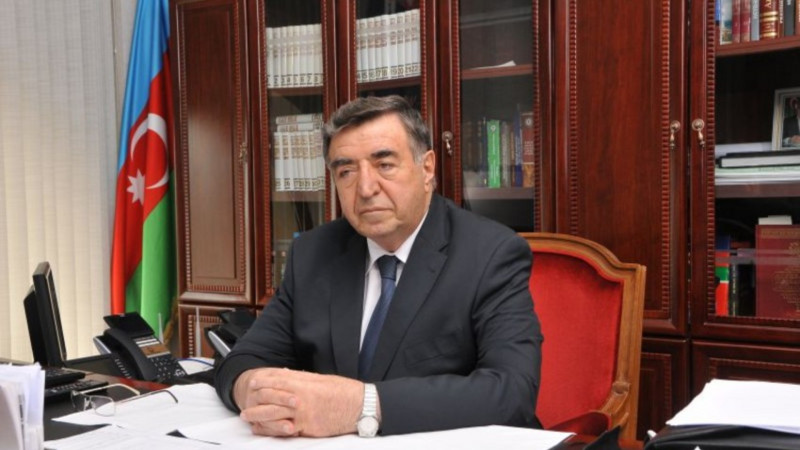 Əhməd Əhmədzadə “Şərəf” ordeni ilə təltif edilib