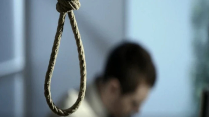 Bakıda 32 yaşlı kişi özünü asdı