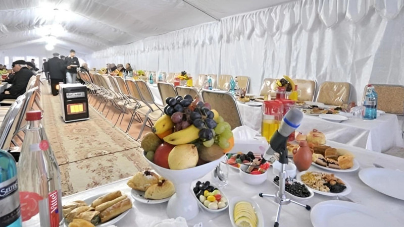 Mərasim evlərində ölünü dirildən qiymətlər - 4 000 manata menyu