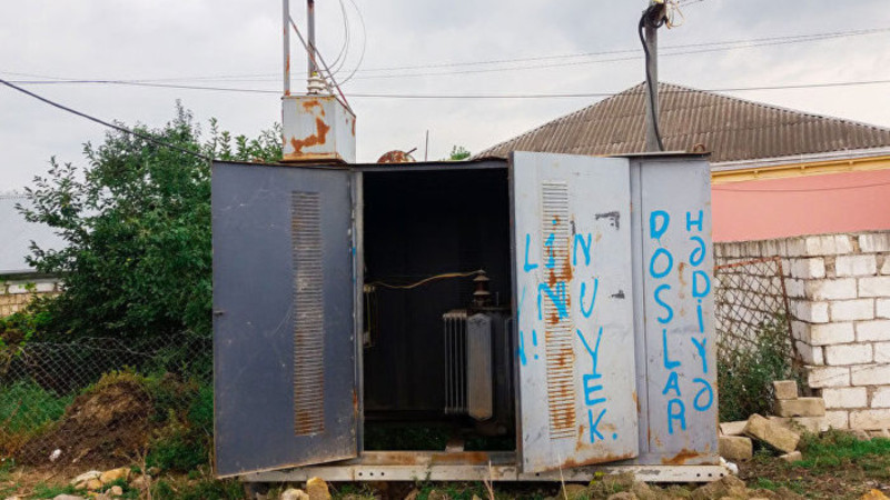 Sərxoş halda transformatora girdi, yanaraq öldü - FOTO