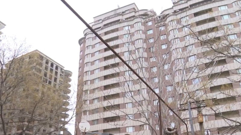 Sakinlərlə tikinti şirkəti arasında PROBLEM - VİDEO 