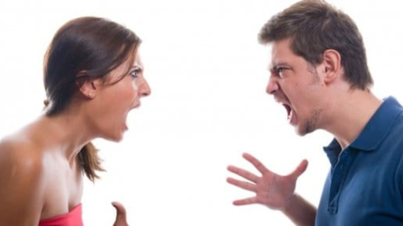 Bakıda Psixologiya Mərkəzində dava: İdman müəllimi hüquqşünası söyüb