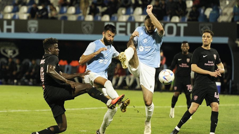 Səbail” “Kəpəz”ə, “Sabah” “Sumqayıt”a qarşı