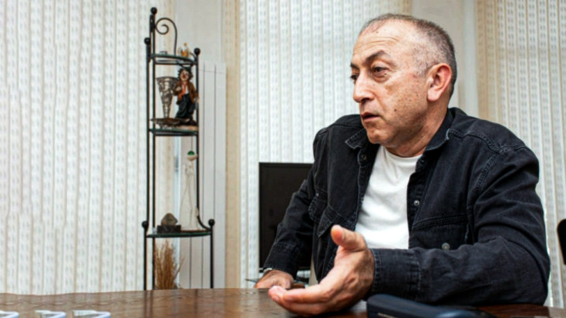 Rövşən İSAX: “Rejissor elə iş ərsəyə gətirməlidir ki, buna öz ailəsi çərçivəsində baxa bilsin” – ÖZƏL AÇIQLAMA