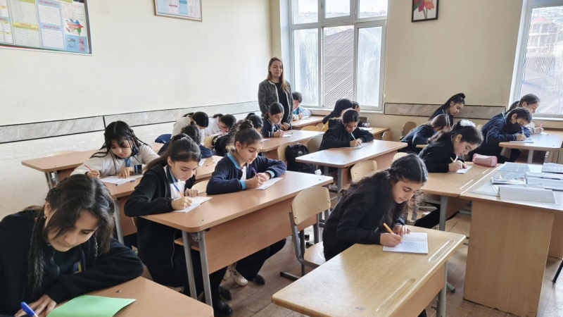 Sulutəpədəki məktəbin şagirdləri niyə tez-tez xəstələnir? - İDDİA