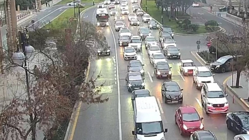 Hazırda tıxac olan yollar - SİYAHI