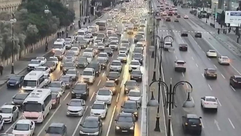 Hazırda Bakıda bu yollarda tıxac var - SİYAHI