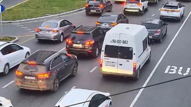 Bakıda yenə tıxac var - SİYAHI