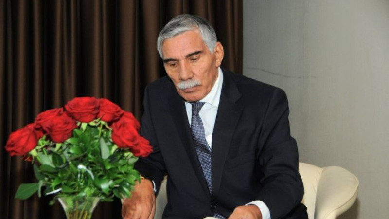 Xalq şairi Zəlimxan Yaqubun doğum günüdür