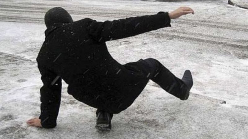 Son sutkada qarlı havada 90 nəfər xəsarət alıb