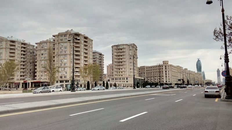 Heydər Əliyev prospektində avtomobillərin hərəkəti bərpa olunub