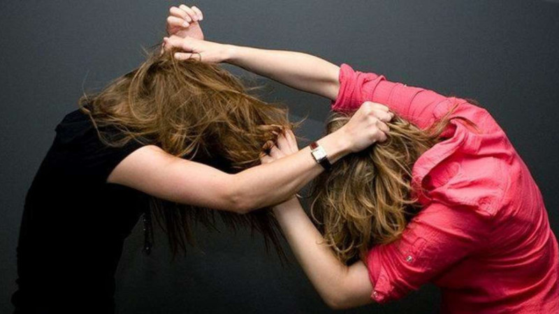 Abşeronda qızın saçını yoldu, 6 AY CƏZA ALDI