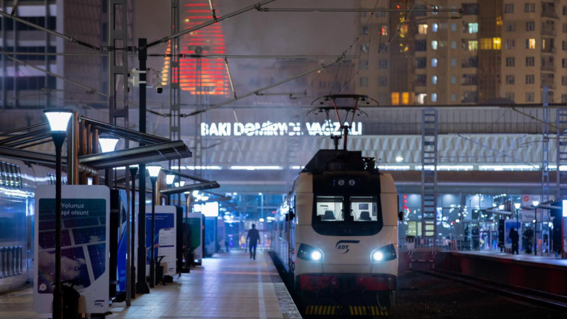 Bakı-Balakən qatarının stansiya və dayanacaqlarda dayanma müddəti artırılıb