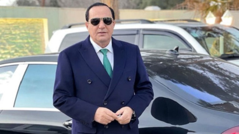 Manaf Ağayev: “10 il anamı tabutda saxladım” 