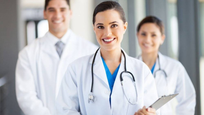 Azərbaycanda həkimlərin reklamı qadağan oluna BİLƏR