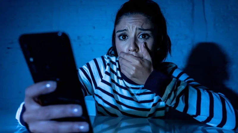 Bakıda qadın fotoları ilə şantaj olundu