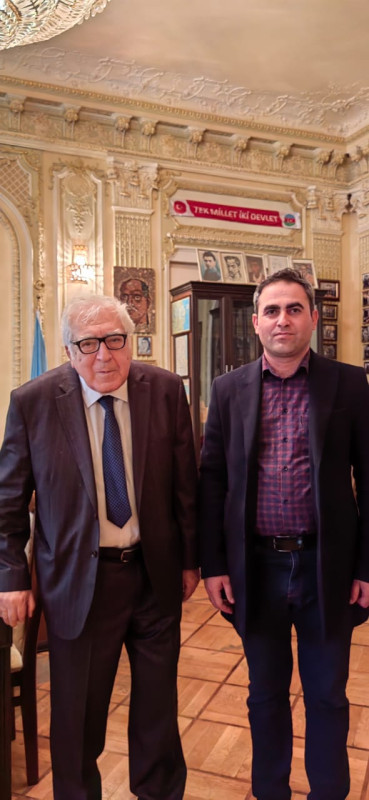 Elşad Barat: “Ramiz Rövşən Balaəli ilə deyişsə, hamı meyxanaçını dəstəkləyəcək” - FOTO