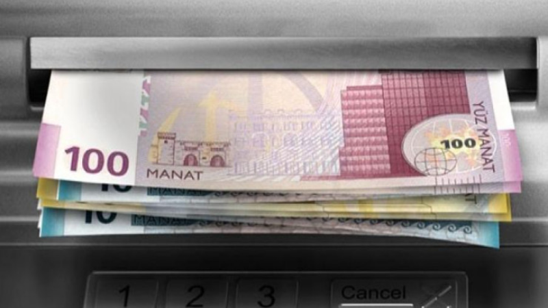 Bakı sakininin bankomatdan çıxardığı 2000 manat oğurlandı
