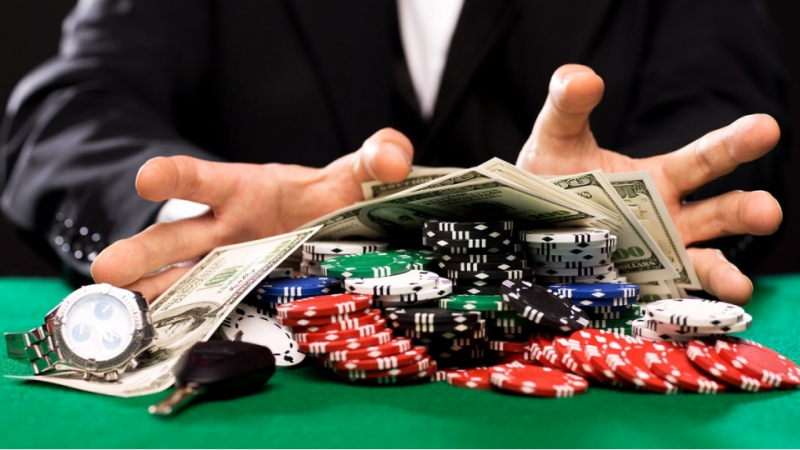 İnternetlə qumar təşkil edən şəxslər məsuliyyətə cəlb edildi