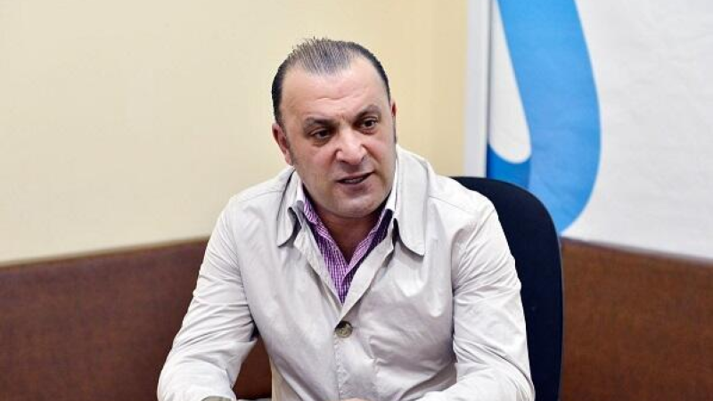 İnsult keçirən müğənni səhnəyə qayıdır