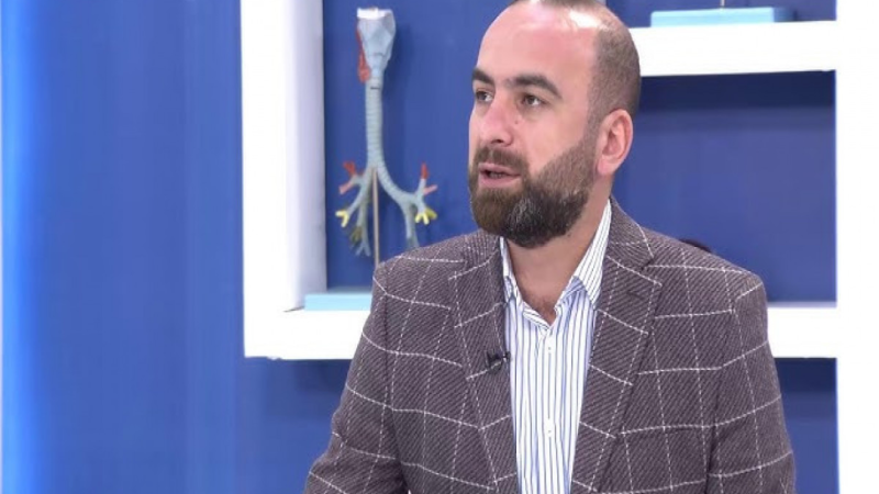 Əməliyyat zamanı TikTokda canlı yayım açan cərrah nazirliyə çağırıldı    