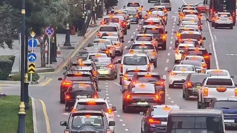 Hazırda paytaxtın bu yollarında tıxac var - SİYAHI